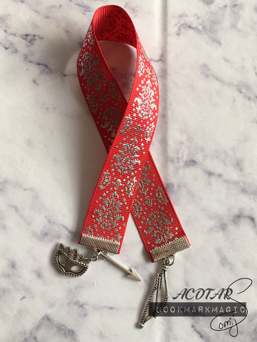LuckyMaja's tweet photo. One of my new bookmarks that are in my store right now. #acourtofthornsandroses #bookmarkmagic #ribbonbookmark
https://t.co/Kb68WWHOLL https://t.co/MEceqCCAMS