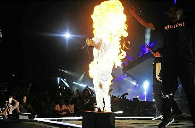 Tumelo_RG's tweet image. @CassperNyovest dat Abashwe track is 🔥🔥🔥🔥🔥🔥ra zama zama nja yam