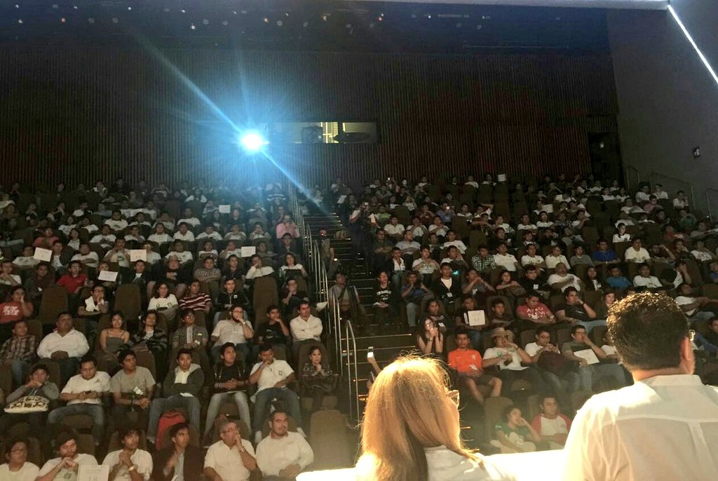cponcebeltran's tweet photo. En #HackatonProfeco2016 se calificó el desarrollo innovador de equipos que contribuye cuidar economía familiar
#ConsumoResponsable ¡Gracias! https://t.co/hzuXeh0Au8