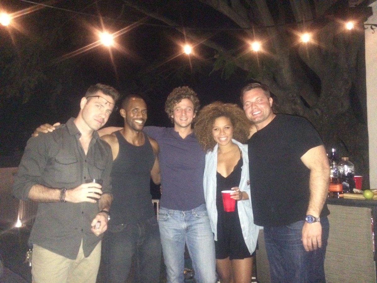 desmonheck's tweet image. 