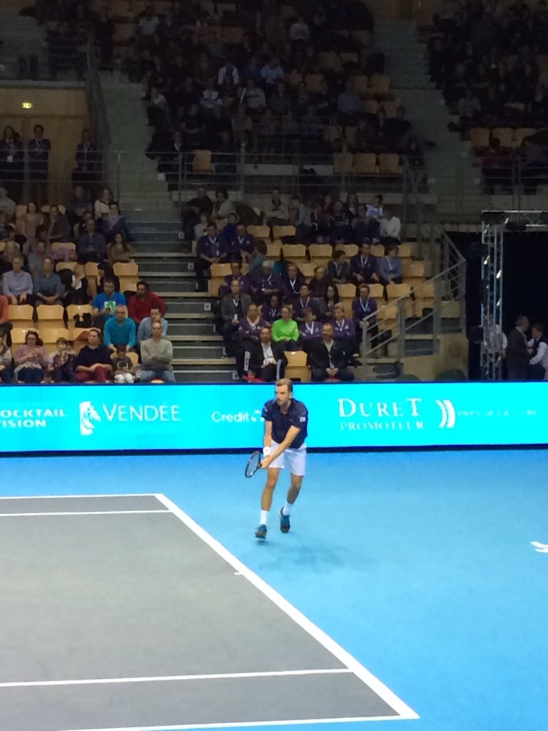 FdGroupama85's tweet photo. @FdGroupama85 en direct de la finale des #itv2016, victoire J. Benneteau face à A. Rublev. https://t.co/OHhQtKB4TW