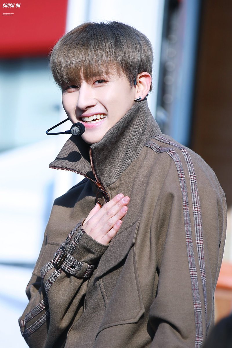 어린나이에 버라이어티한 인생을 살아온 아이돌 멤버 (feat자퇴X2) | 인스티즈