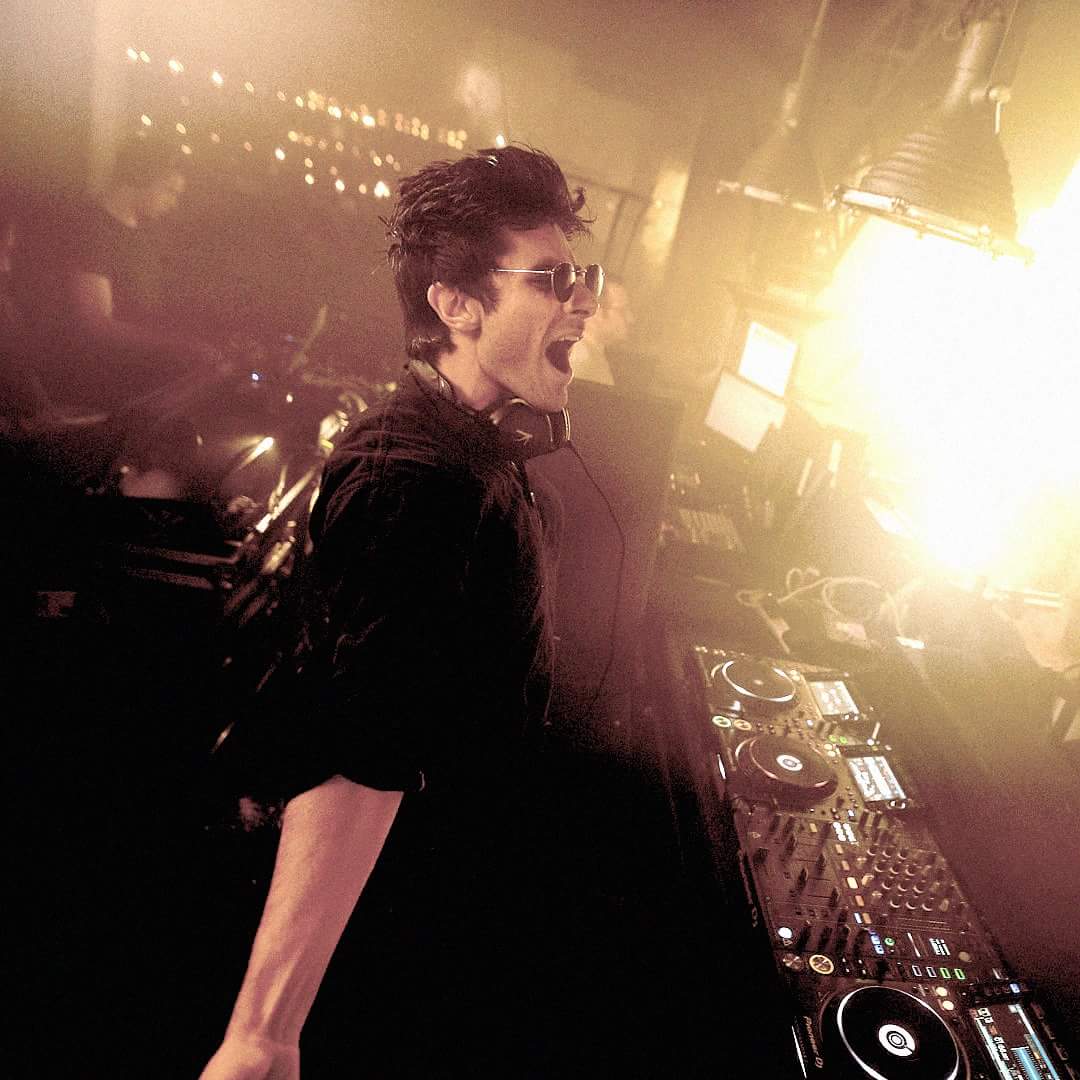 T3JSmusicc's tweet photo. This pic is LIT!💥 BEST @KSHMRmusic picture! 
Also excited for #W2K8 https://t.co/6CpP3aJa5J