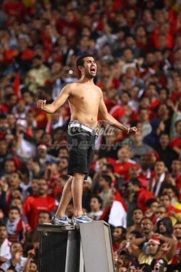 - لأجلك ياعم الناس، الماتش الجاي صوتك هيهد الاستاد، وربك يابو عمّار واحشنا ❤️