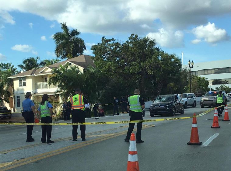 Runner hit by vehicle  during a Fort Lauderdale half marathon bit.ly/2g3E1tq?utm_me… https://t.co/FOk7Ar7yIf