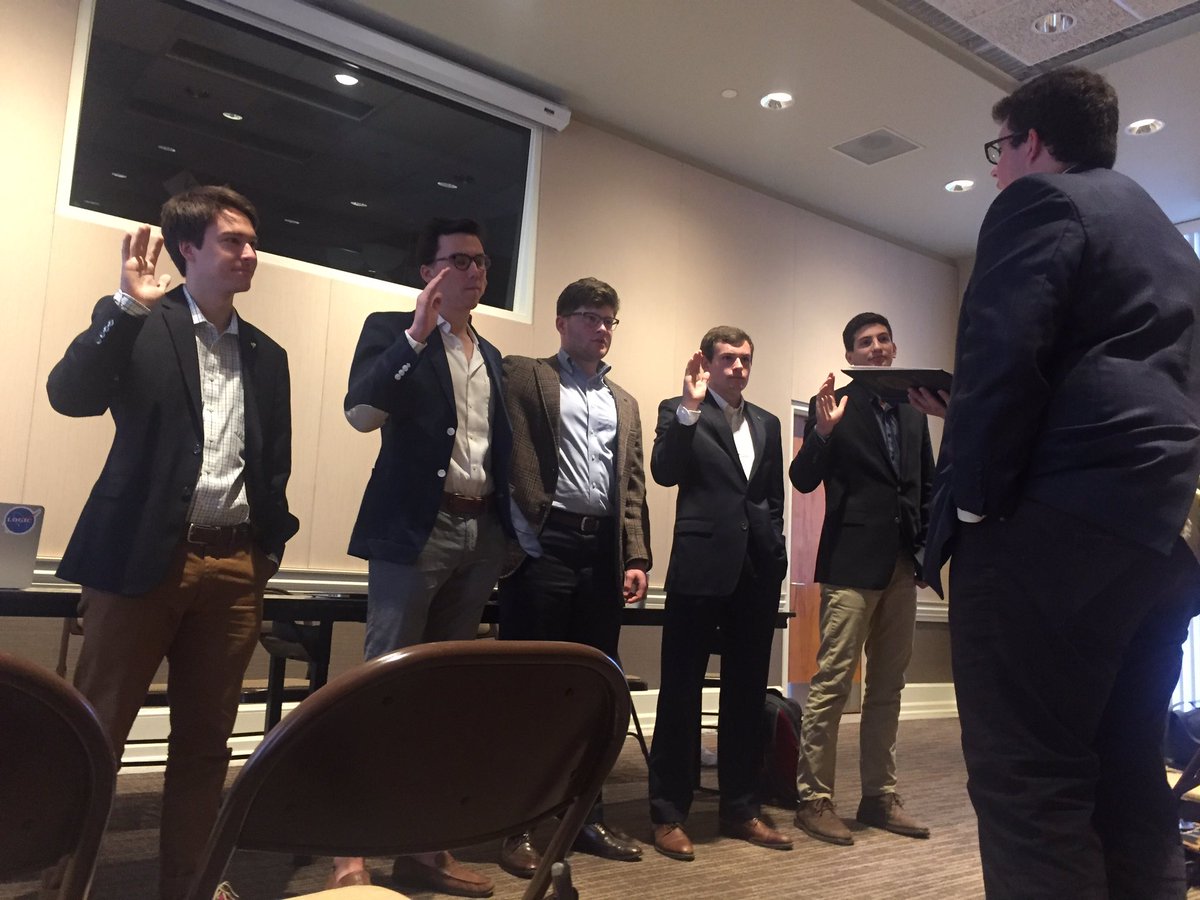 ElonDU's tweet photo. Congratulations to our newly sworn in Executive Board! They'll serve through the 2017 calendar year. #BuildingBetterMen https://t.co/Fy00cQoyMp