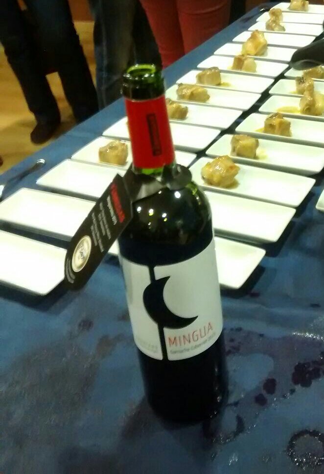 BodegasFabregas's tweet photo. Intenso fin de semana con sabor a vino, el viernes con setas y #alimentaciondelpresente hoy con amigos en Barbastro pza. Mercado #somontano https://t.co/7M9F3PlH8T