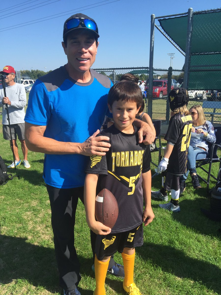 Sundays are football! First up my son plays and then time for the #DallasCowboys! 🏈🏈🏈