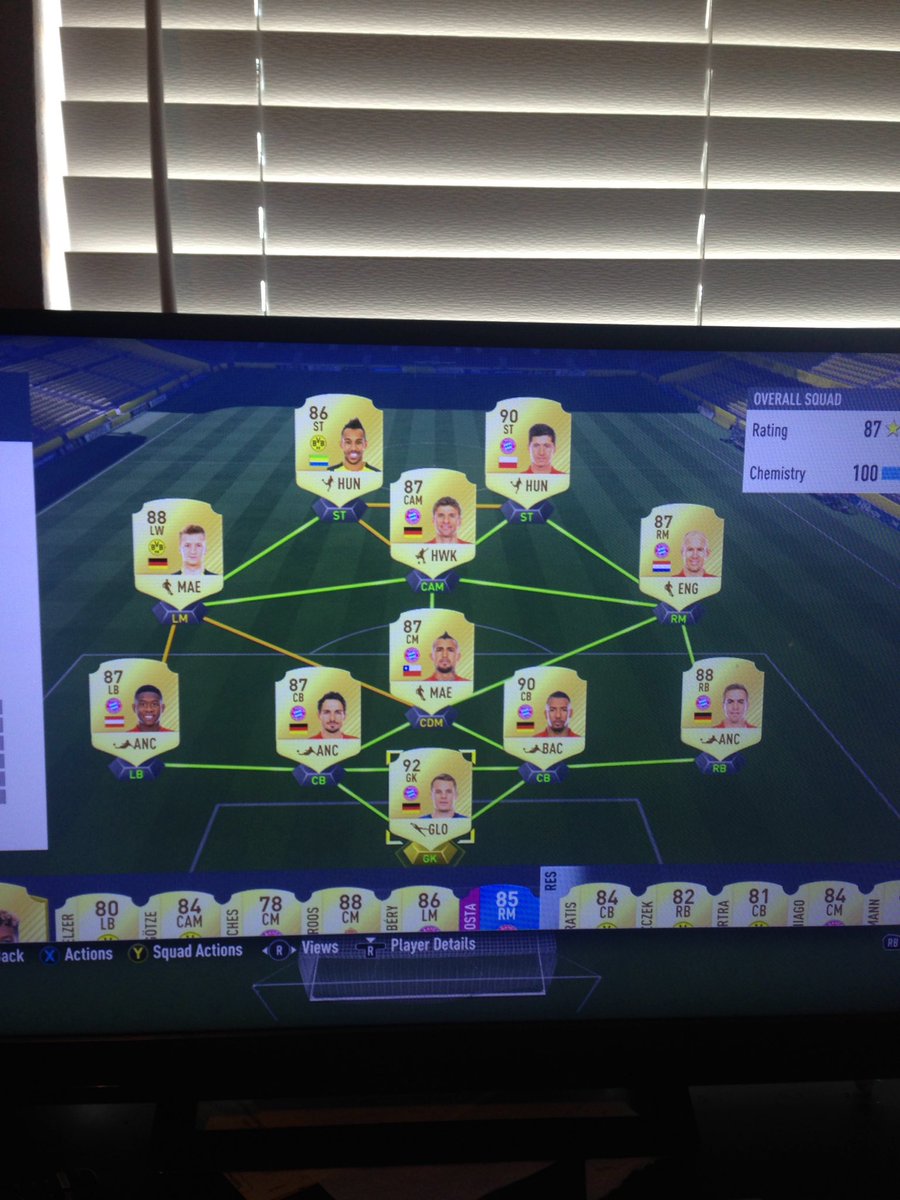 ryankberry44's tweet photo. My team is complete! #Fifa17 #FUT #Bundesliga https://t.co/nbl9Zl81Ik