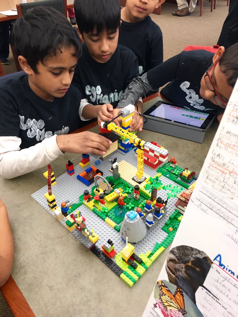 MsDeLuca14's tweet photo. Congrats to 1 of my WBK 3rd grdrs&his team,winning "Most Explosive Energy for Sci" trophy! ππ½ #firstlegoleague Had a blast! #designredesign https://t.co/bCZfowmrGf