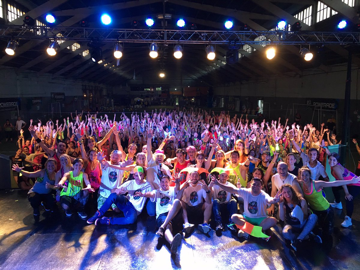 TOPTbanda's tweet photo. Unión perfecta!!! 💃🏾🎉😁😬🎹🎸👯@RedesPuraVida #zumbathon @zumba @LaTrupSolidaria ..muchas gracias #topt #topete https://t.co/H8wz9P5MLf