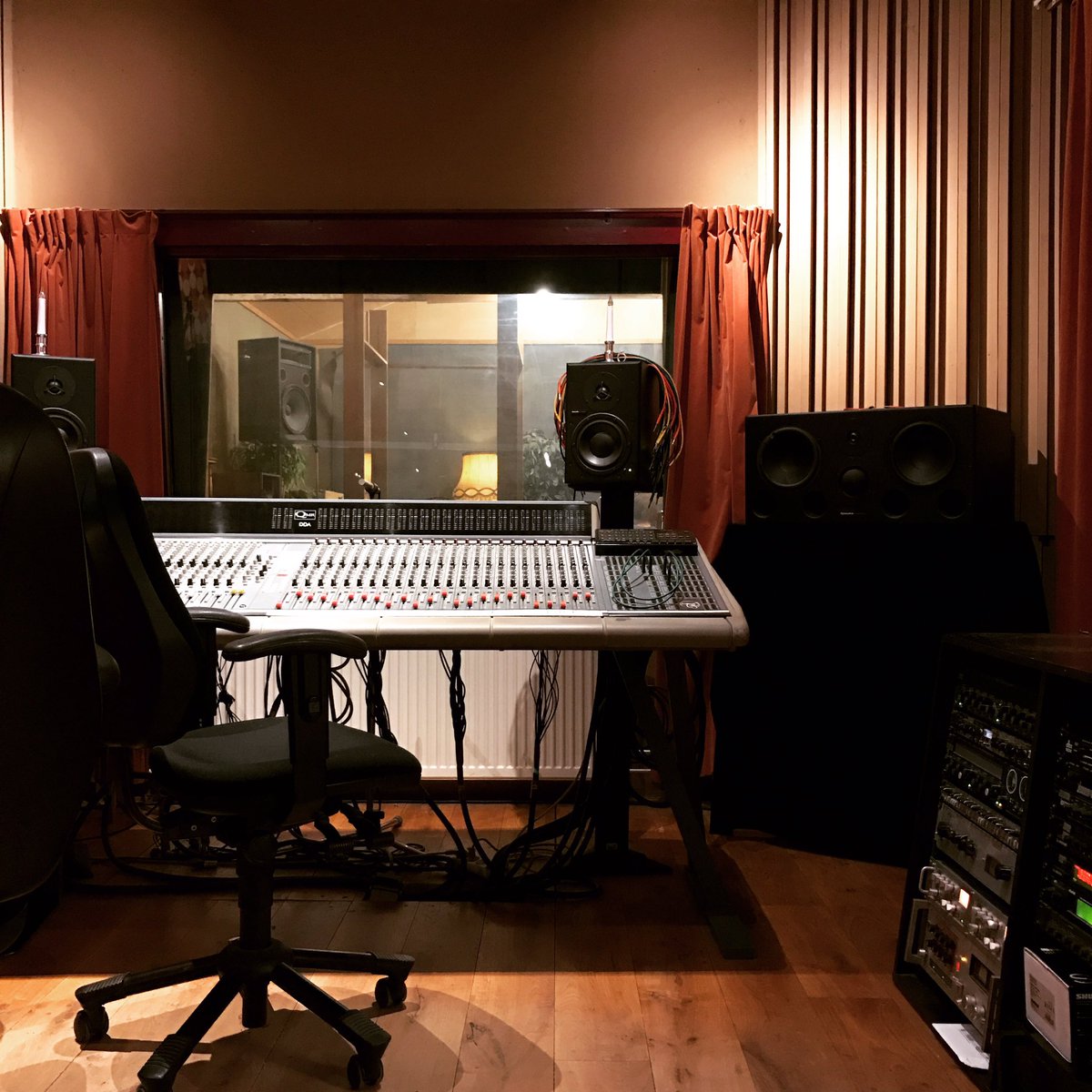 Irshaannn's tweet photo. For people who have been wondering what I've been up to these couple of months... here you go! #StudioTime #Songwriting #AF https://t.co/tJaqvSsA9U
