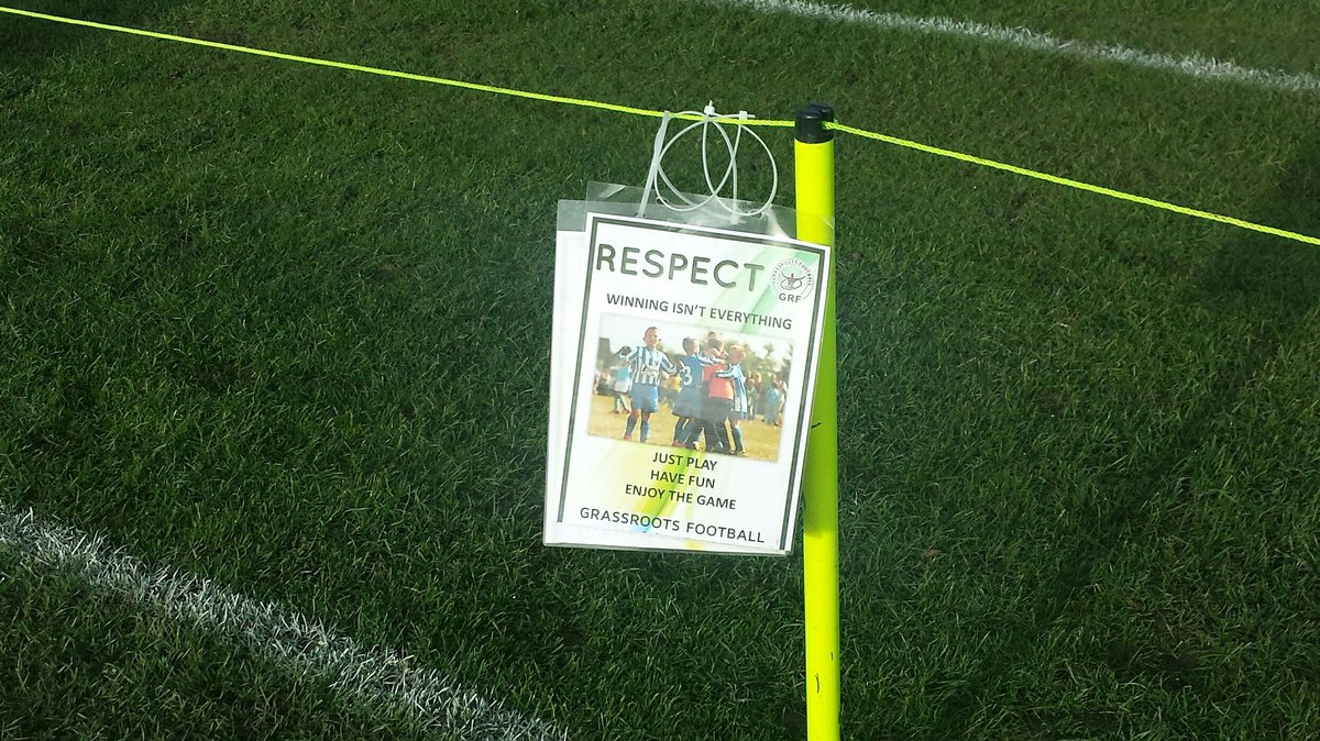 UpTheDucks2015's tweet photo. #respectober may have finished but the RESPECT never ends at Shaw Lane AFC U8's . @FootballGrf thanks for the resources. https://t.co/tTRpmJCGe2