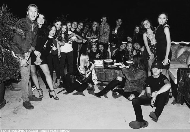 SQUAD #YSBnowfriendsgiving