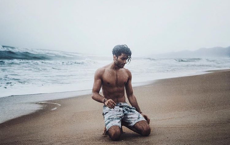 AmandumStellam's tweet photo. Beach days #CassiusBulstrode https://t.co/S8hB7Yo9kr
