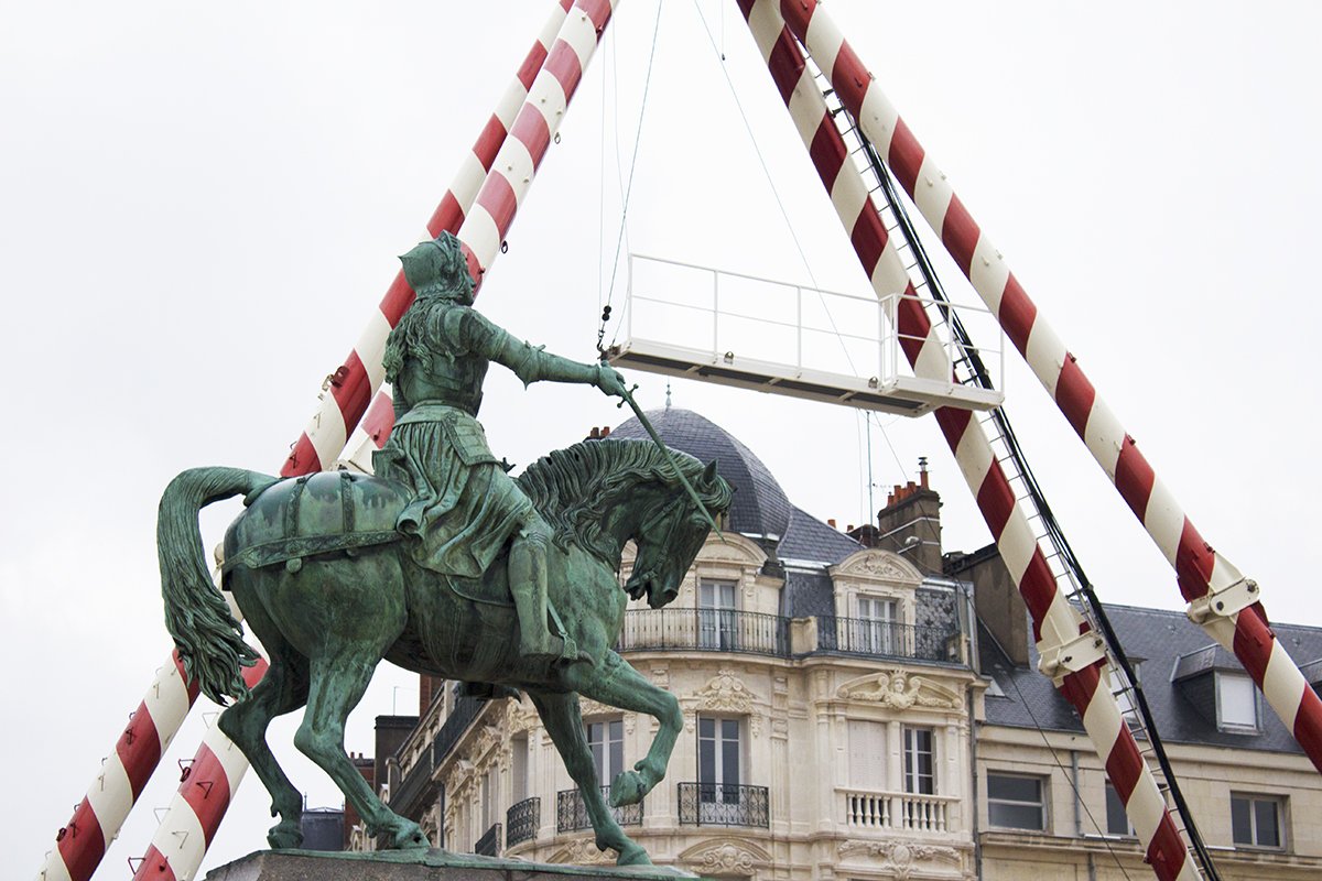 SoisOrleans's tweet photo. Oui oui, elle est de retour ! *Danse de la joie* 😀🎄👌#Orléans @pourinfo @larep_fr @OrleansAgglO @orleansactus @Univ_Orleans https://t.co/hXKunQ1vXw