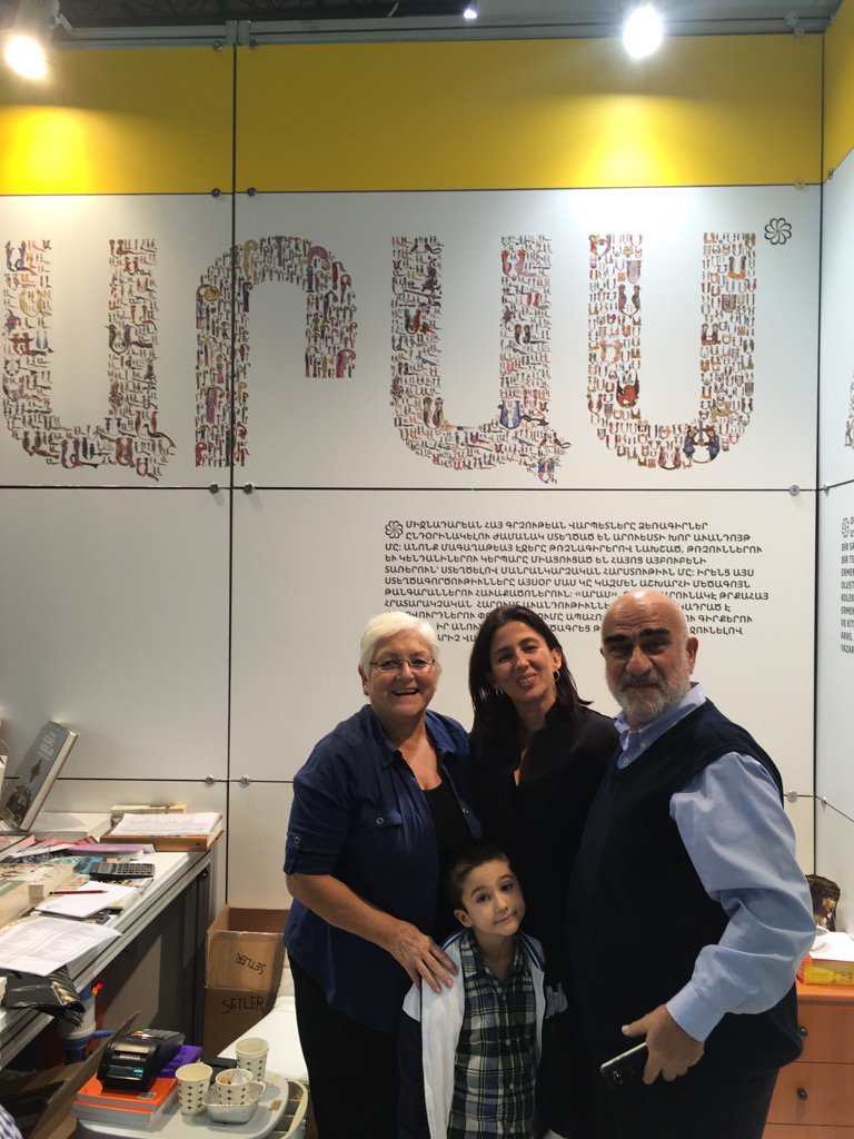 Sebnemisiguzel's tweet image. Ardından sevgili @arasyayincilik uğradık.Çok eski dostlarım.Harika kitaplar yayınladılar.