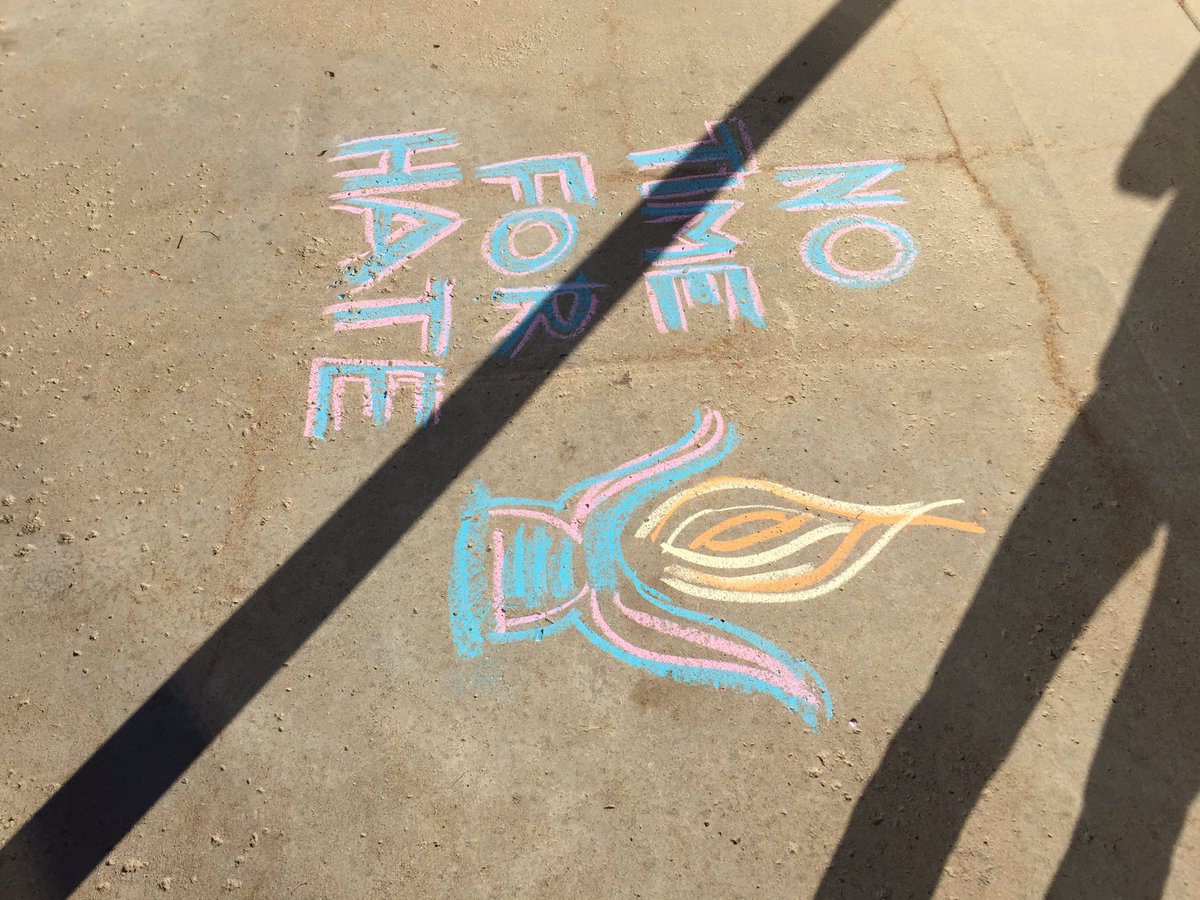 JohnDanielKauf1's tweet photo. #neighborhoodlovenotes #uufortwane https://t.co/S2ha9Wuqr3