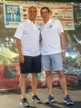 TimKolaya's tweet photo. Thank you @CoryBooker for helping @ParkinsonDotOrg #Fight4PD at #MovingDayMiami https://t.co/RzgT8pcvU4