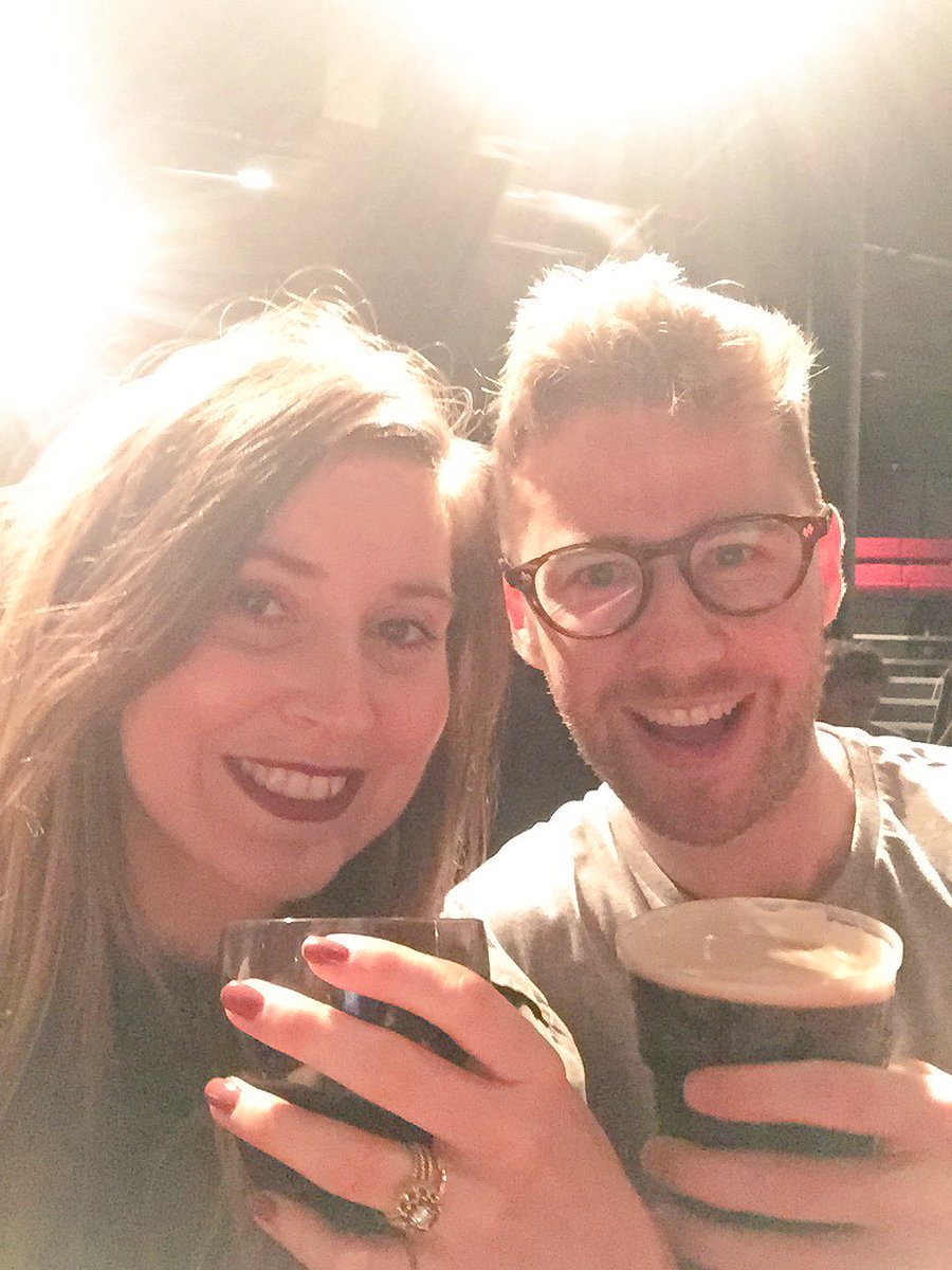 Iwishicouldwink's tweet photo. Date night Sunday with my fave! 🍷🍺#massivehand https://t.co/O2QE9vs5ZX