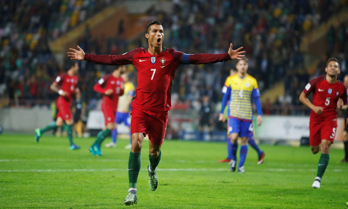 Cristiano Ronaldo has scored 11 goals in his last 11 games for club and country.

Of course it was him.