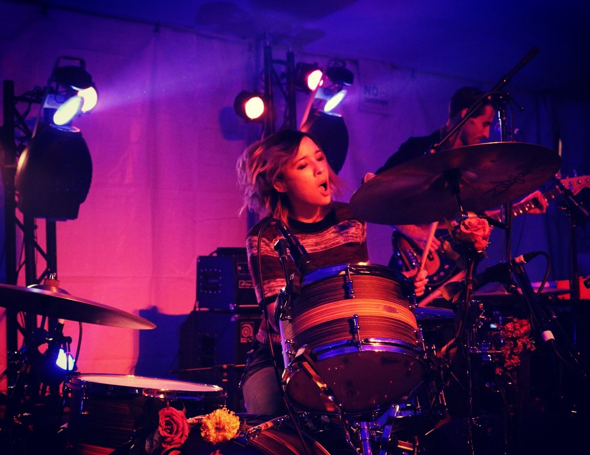 emsarmusic's tweet photo. @teamcolourist @thecolourist Photos by Stewart Craner @PyramidBrew https://t.co/XhzFxv5VgO