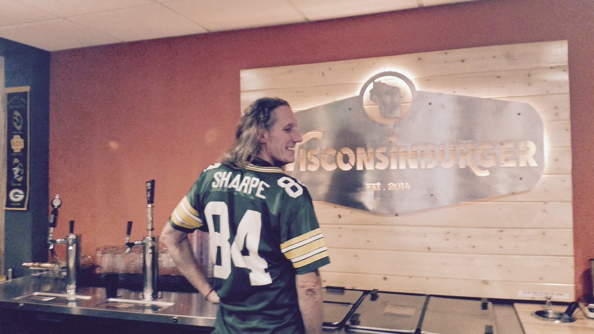 CaitlinPinter21's tweet photo. #notnewjersey. Rocking the Sterling Sharpe jersey in Spokane wa....Packer fans are everywhere! @gmfb https://t.co/BJxhPN81K6
