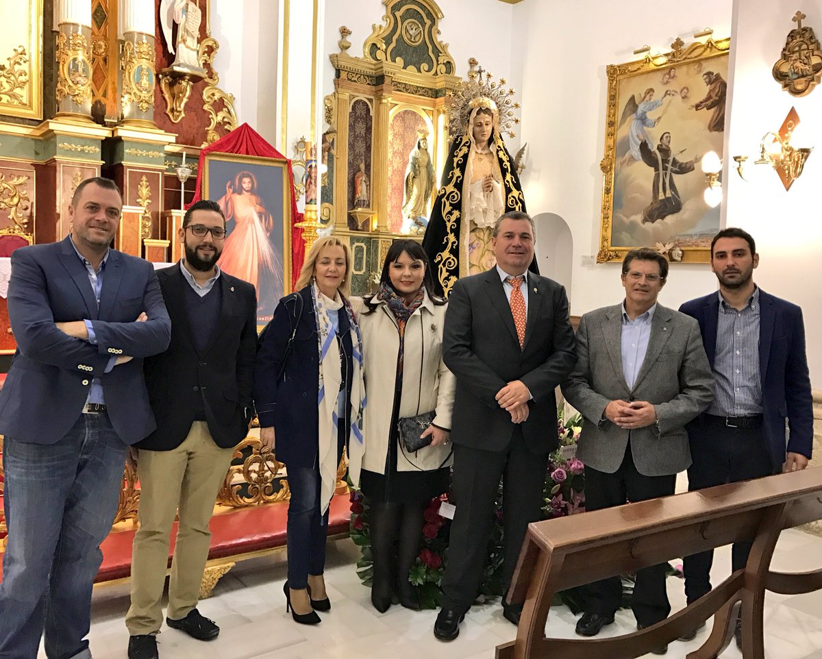 agullamas's tweet photo. Emotiva misa en honor a la Stma. Virgen de la Soledad con motivo del XIII aniversario de su coronación canónica (@PasoEncarnado). https://t.co/QOWyX6D2eI