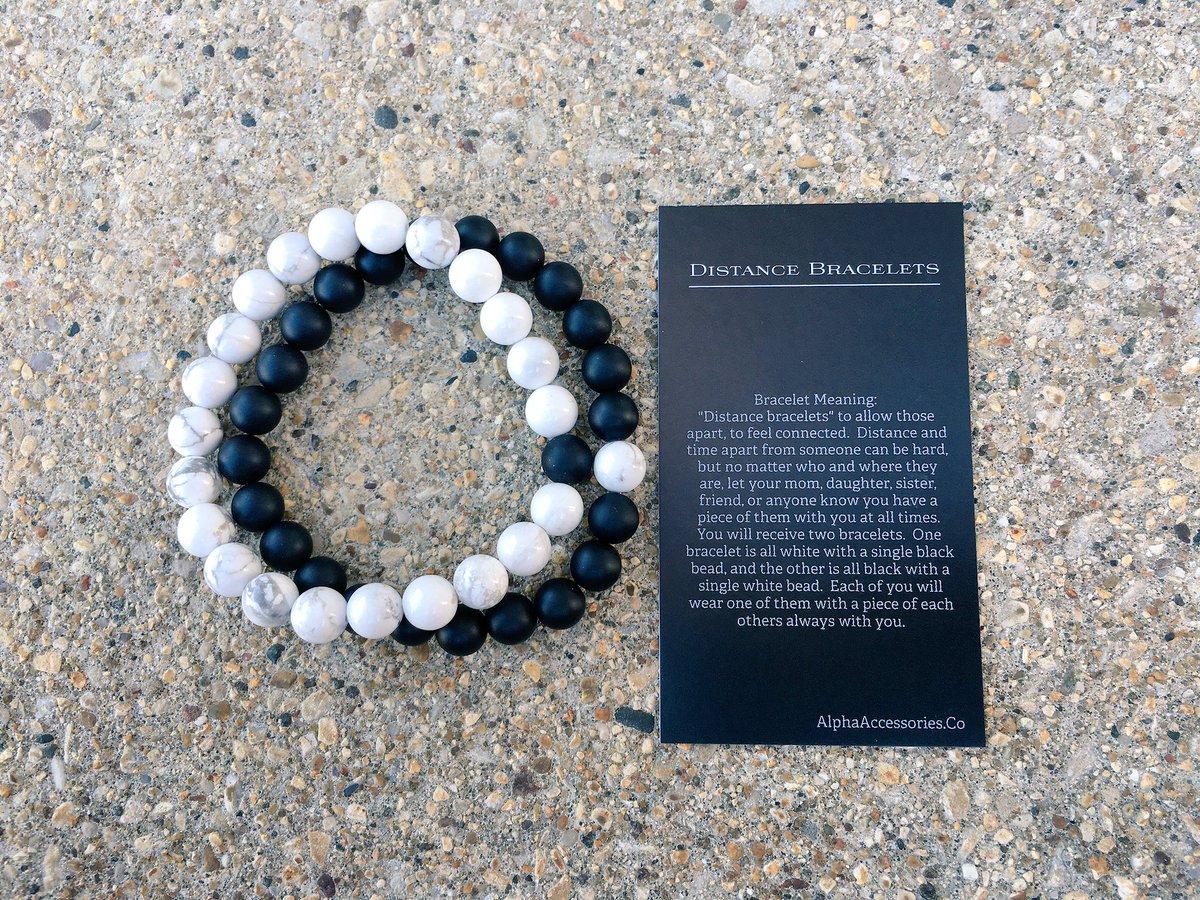 BuyAllDips's tweet photo. Distance Bracelets are 33% Off today Here https://t.co/Sry13gm0RF ⚪️⚫️

Like if you want! 🙌🏻🎁🎄 https://t.co/3pxSD2Pv4z