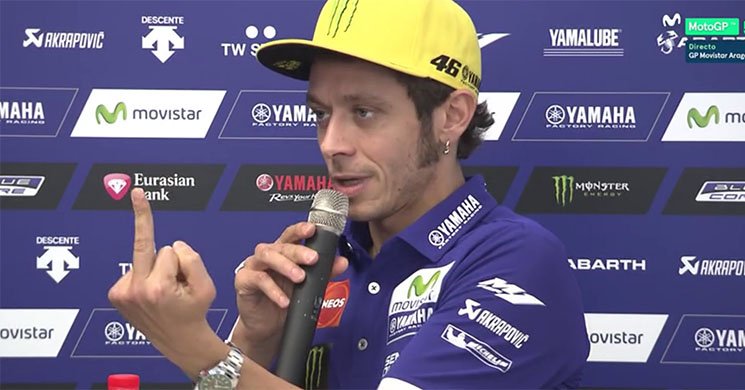 Rossihastalamue's tweet photo. Rossi malo con la gente,malo con la Ducati,malo en general.Sabeis que??? https://t.co/Rcho5BtkQo