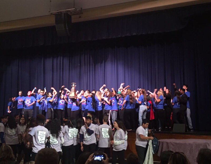 EmileeLovato's tweet photo. together we will be , junior sing 17.💙 #JSV17 , WE DID IT!!!!✨🎶 https://t.co/ZrB8dFwfdl
