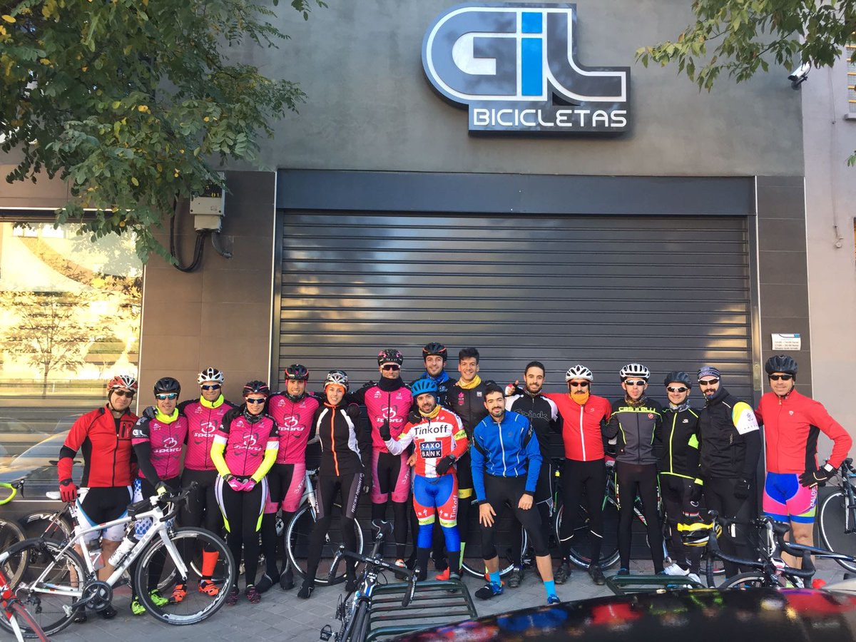 Buena salida de domingo todos juntos #grupetadedomingo #ct3sports #villaconejosyvuelta