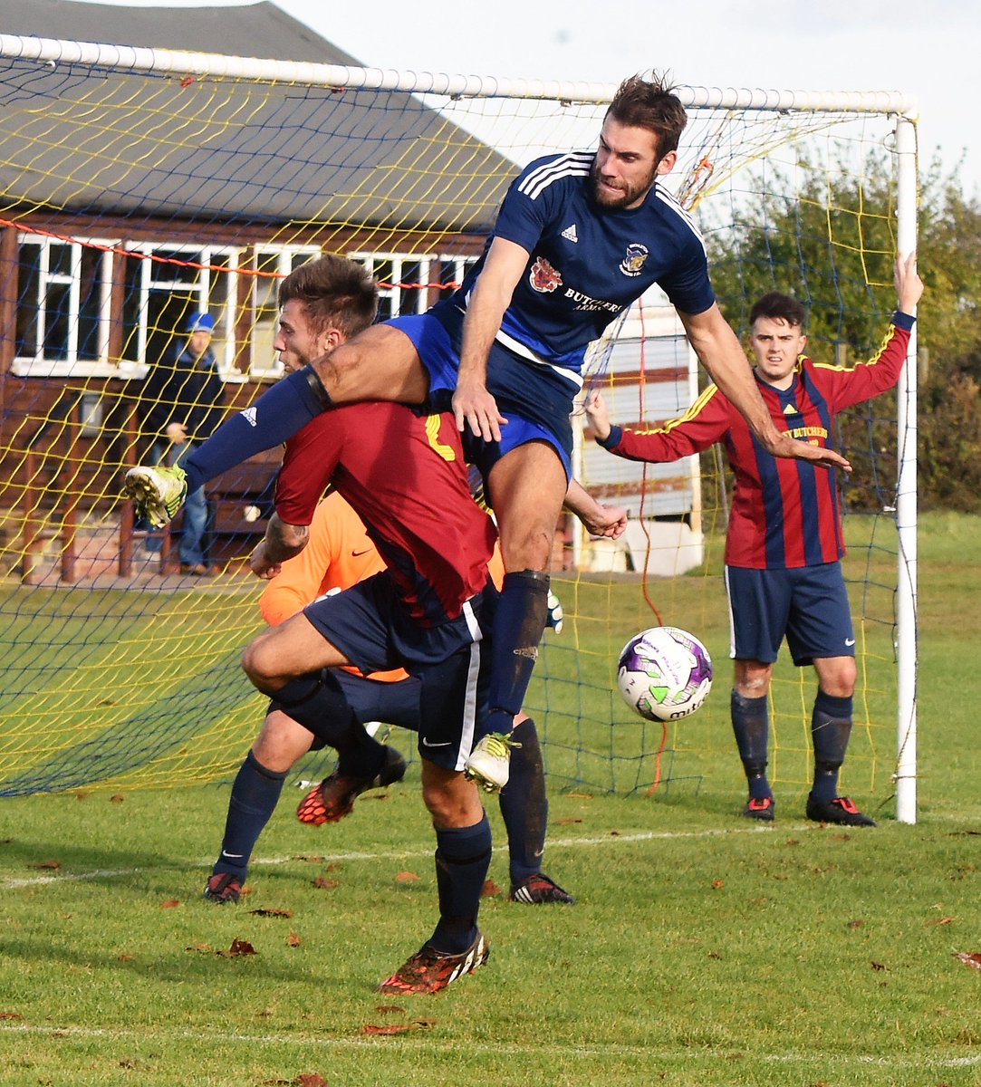 HappeeSnapper's tweet photo. Passed 100 non league matches for the season today @HootersMRFC @ShipstonFC and others from Evesham Sunday on https://t.co/igKt3viwaK https://t.co/jFyeIlUMIy
