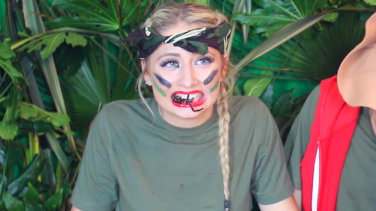 SaffronBarker's tweet photo. What's better #imaceleb or #imayoutubergetmeoutof here 😉😂🐉🐉 https://t.co/R9AaUtd9I9 @imacelebrity https://t.co/QSX99oP63P