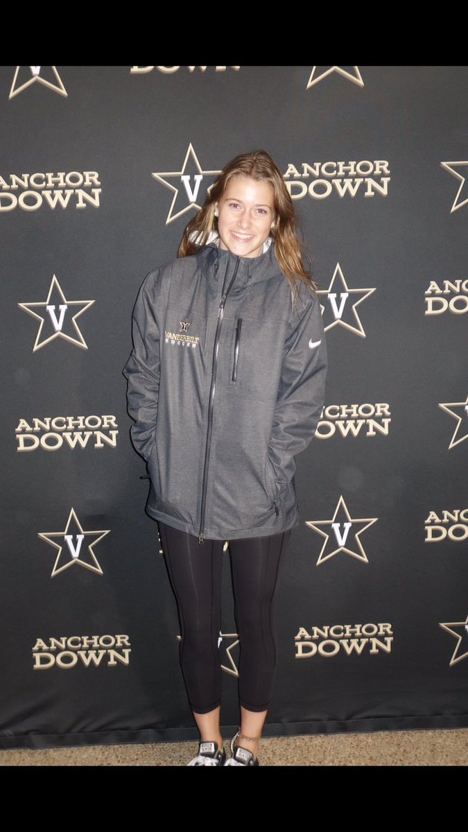 ashtynfink's tweet photo. Couldn't be more excited to announce my commitment to Vanderbilt to play D1 soccer! So blessed and thankful for this opportunity. Go 'Dores🌟 https://t.co/ymP9u0DLTc