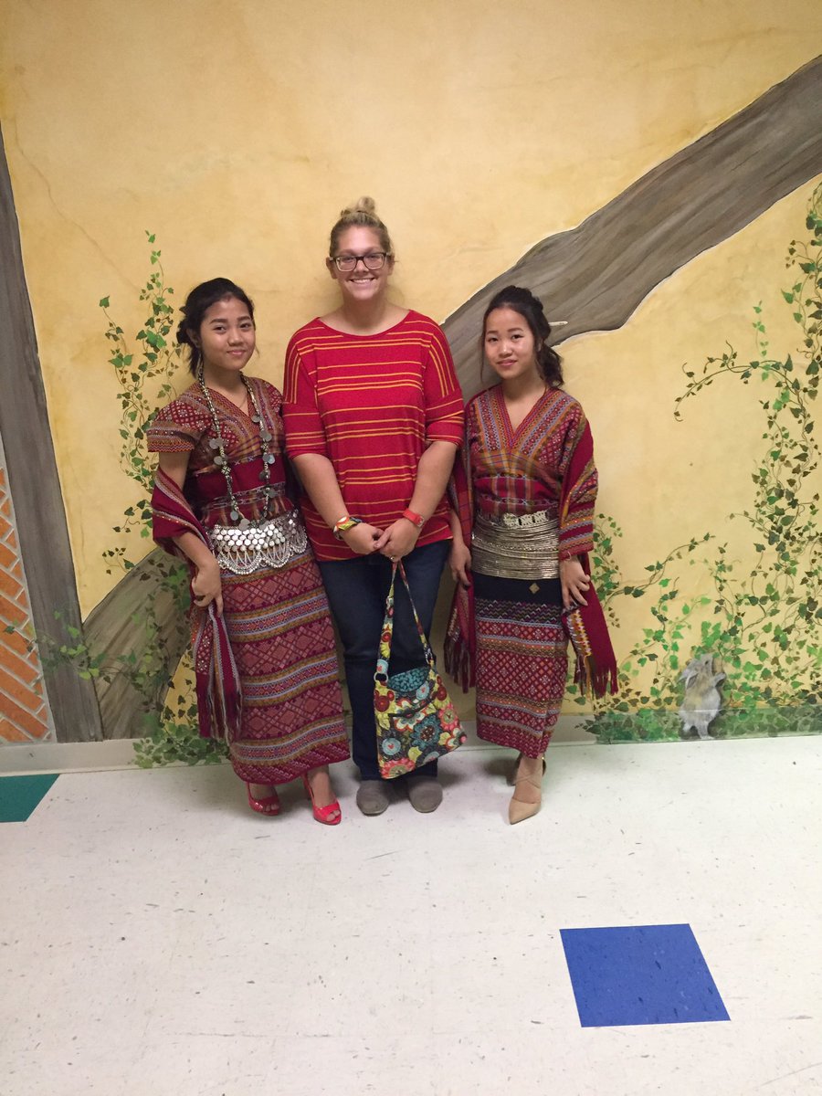 Thx Par S. for the invite to your Chin Bamboo Dance. Amazed to learn more about your Ss cultures. #smsbethegood #lovewins <a href="/SPARK_Southport/">SouthportMiddleSPARK</a>