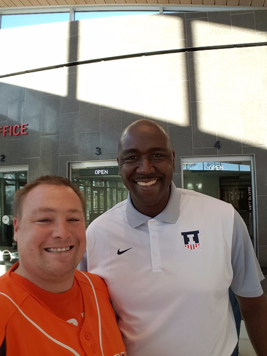 jared_julie's tweet photo. #illini #DeonThomas https://t.co/8uNafC8yKP