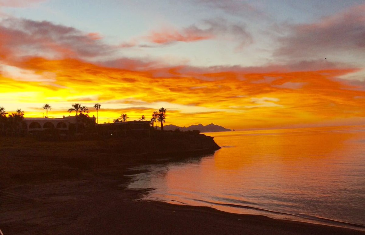 HaciendTetakawi's tweet photo. RT @netodelam "#Sonora #puestadelsol #Atardecer @BMWMOTOCLUBSON  CONVENCION SONORA 2016 #SanCarlos https://t.co/lIkQNbgbl9"