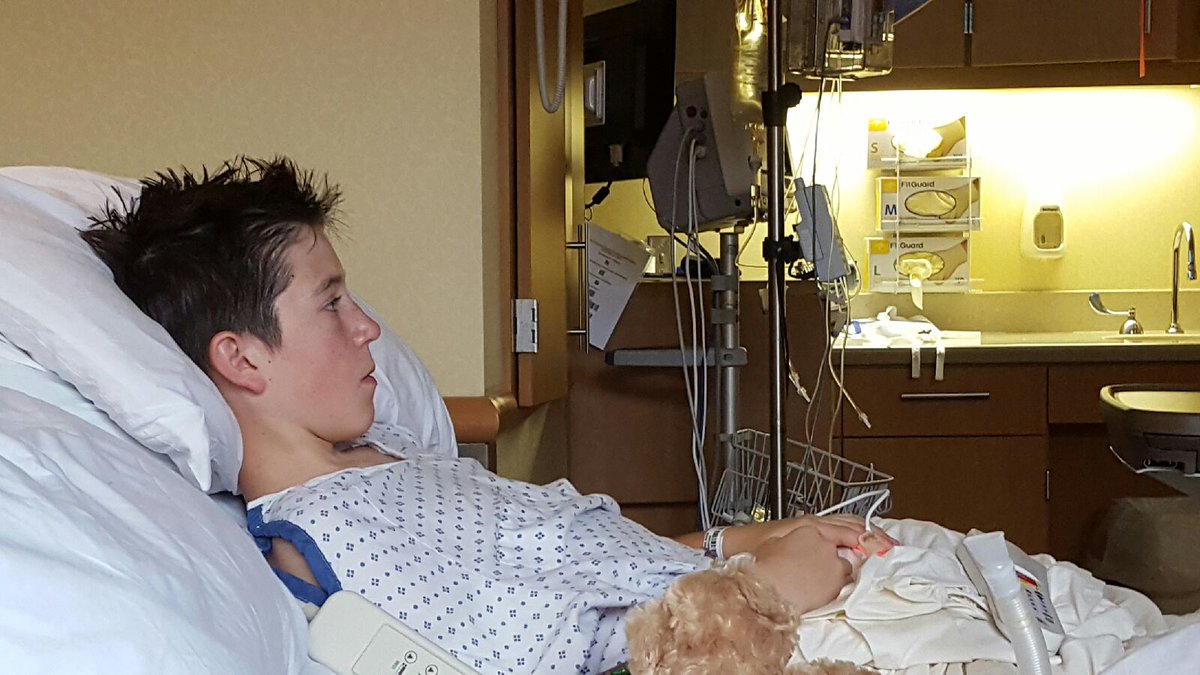 bostonnnt's tweet photo. keep your head up little man. ill hold down the xbox for you ππ #PrayersForMason https://t.co/EqwvPwmZdW