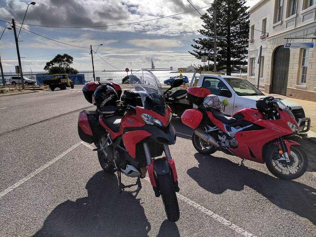 Rog42's tweet image. Brekkie stop. Day 6

#WROz 
#WithinReach 
#LivingRocks ift.tt/2fKB2lG