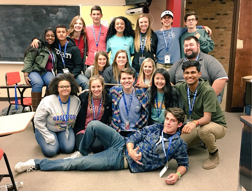 Kira_Dawn4's tweet photo. it's been a great first two days. Reunited with my bff's and found Dad and his trophy #OASCState2016 #OASCexplore https://t.co/mAR50aKuYz