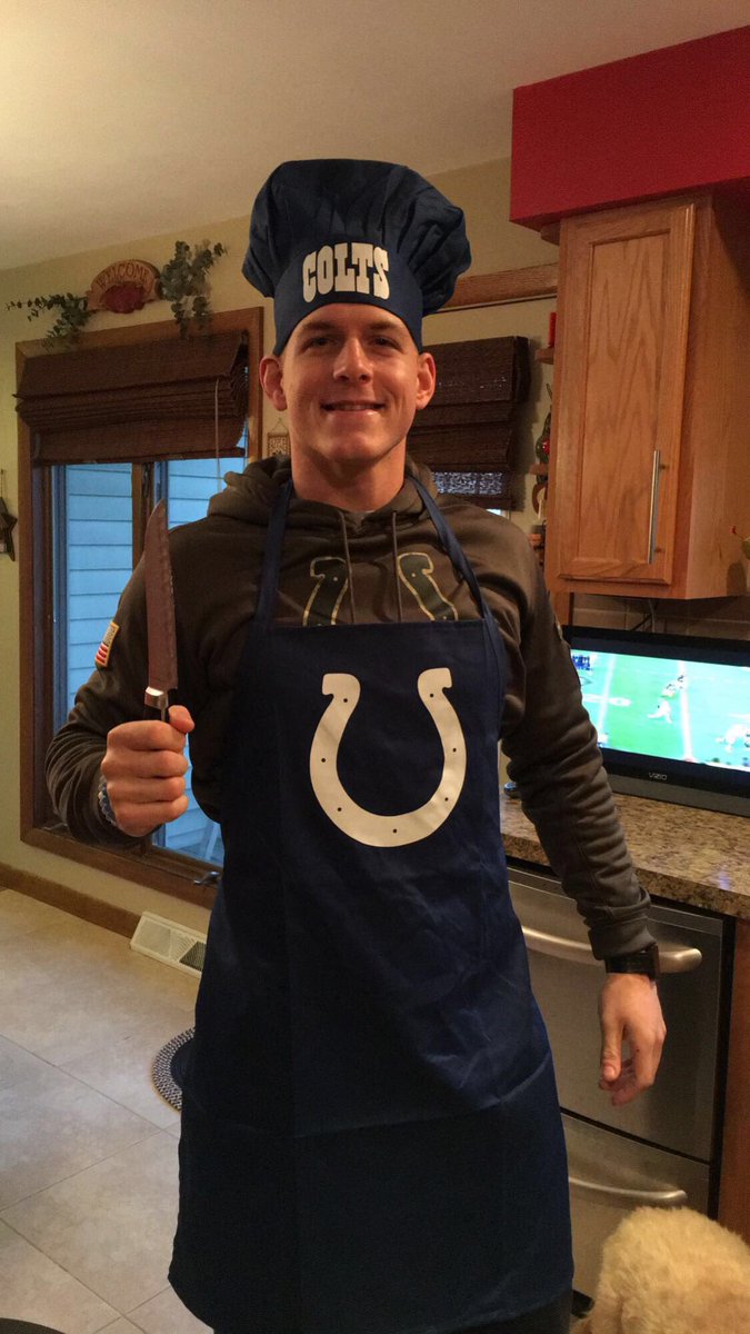 imSwaggerr's tweet photo. @vontaedavis @Colts team spirit even on bye week 🙋🏽‍♂️👏🏼👏🏼 https://t.co/M5iMyHOp1Z