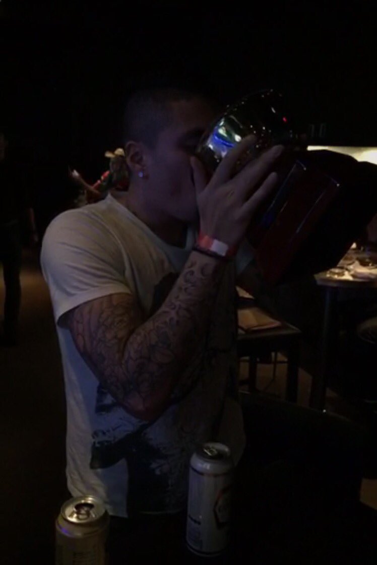 LonghornsGHBL's tweet photo. Victory tastes good #champs #hornsout - see you in 2017 🤘 https://t.co/7zEc4CCH5H