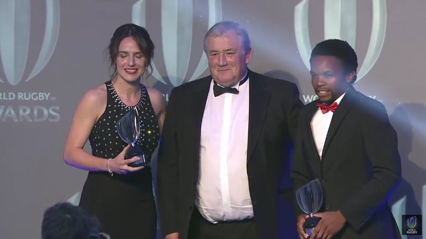 ferugby's tweet photo. ¡ Alhambra Nievas @lunalni mejor árbitro del mundo del 2016 por @WorldRugby en los #WorldRugbyAwards ENHORABUENA ! https://t.co/cEKlVJsRR6