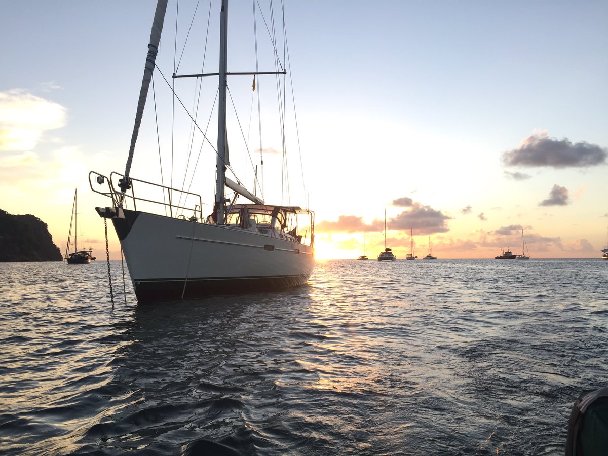 SailStarlight's tweet photo. No filter needed when you're back to the warm clear #Caribbean water. #sunsets her in the #Grenadines are perfect for #luxury #charter https://t.co/k2cLd57OhJ
