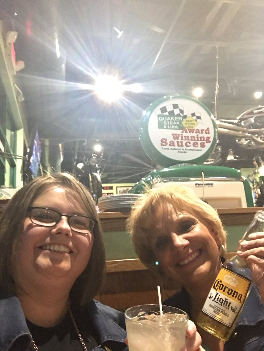 JoyEnglert's tweet photo. Pre-concert drink to calm jitters before meeting @bretteldredge @CovelliCentre1 @JAC_Live1 @Jesse_Tucker @jqmesser @KCountry105 pit upgrade? https://t.co/WDQRYyDeqm