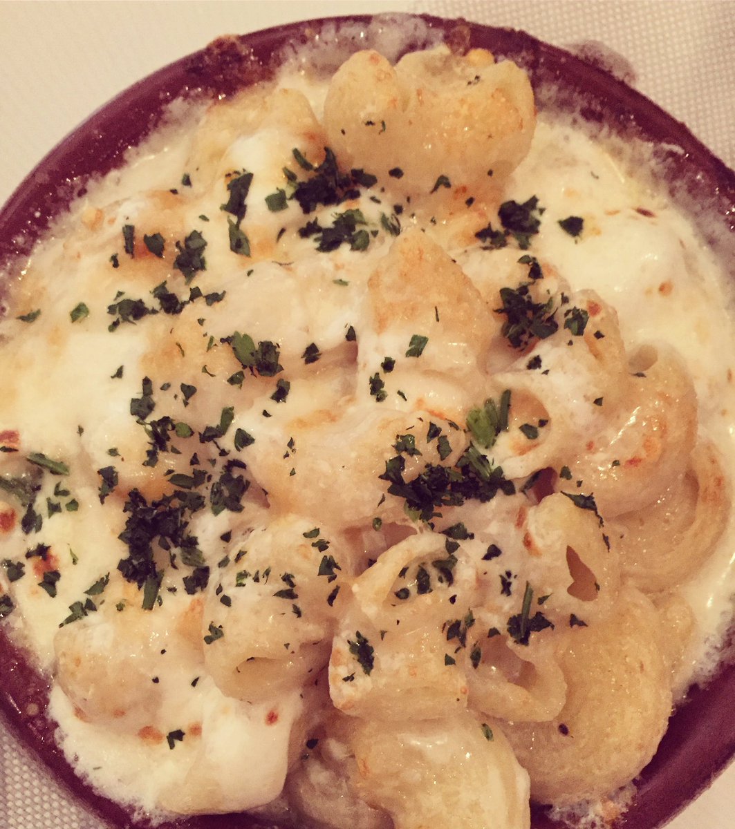 greysalt_'s tweet photo. About last nights pasta special: mozzarella, gruyere, fontina & bleu cheese 😍 #greysalt #getgrey https://t.co/NHGcLPBLS2