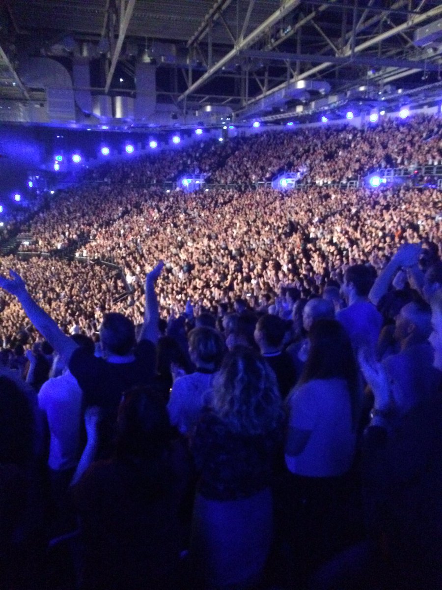 Ambolast's tweet photo. So much fun tonight @djjennygreene and @RTÉ orchestra ' #2fmlive ! 😬🙌 https://t.co/32XvvsBysL