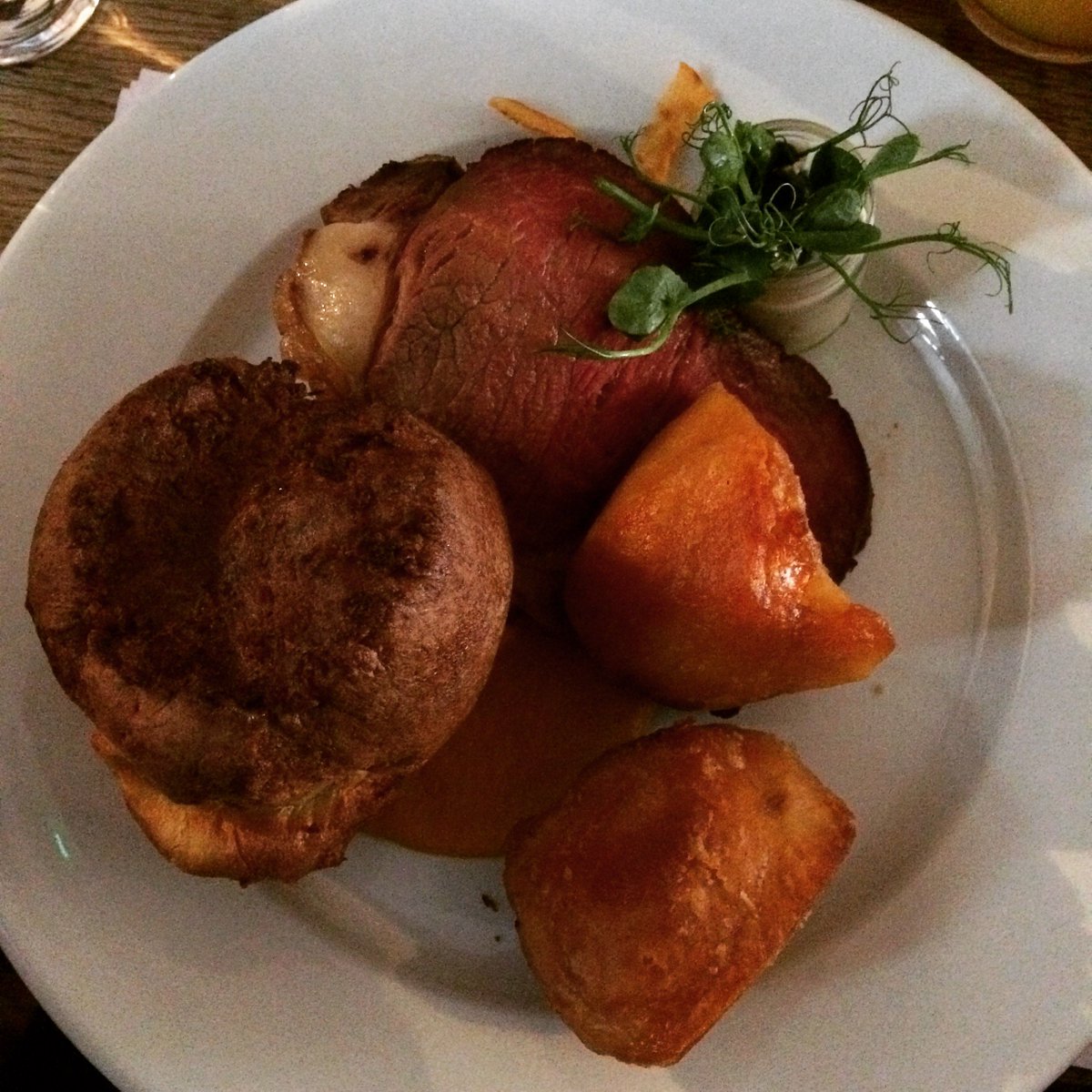 Excellent roast Sunday lunch <a href="/TheStaranddove/">The Star & Dove</a> Thanks for the tip <a href="/markolver/">Mark Olver</a>