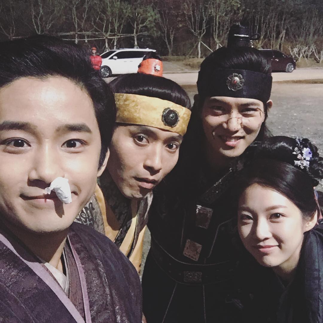 GSYintl's tweet photo. [111416] saico0111 (Lee Jaejin) Instagram update with GSY in #MyOnlyLoveSong BTS https://t.co/Dzr4N8Kadk